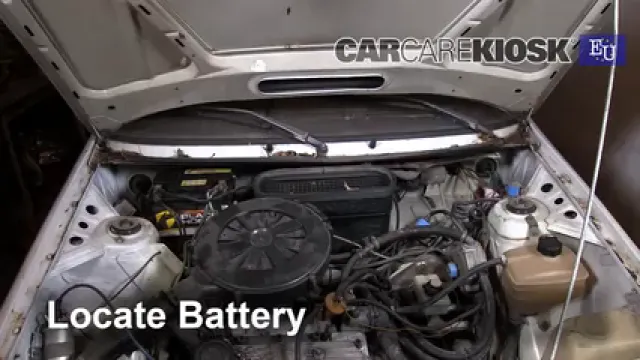 1993 Skoda Favorit L 1.3L 4 Cyl. Batterie Changement